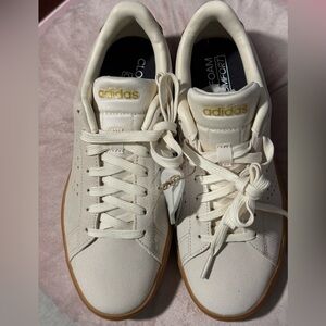 Adidas Advantage Women's Cream Sneakers with Gold Accents and leopard print heal